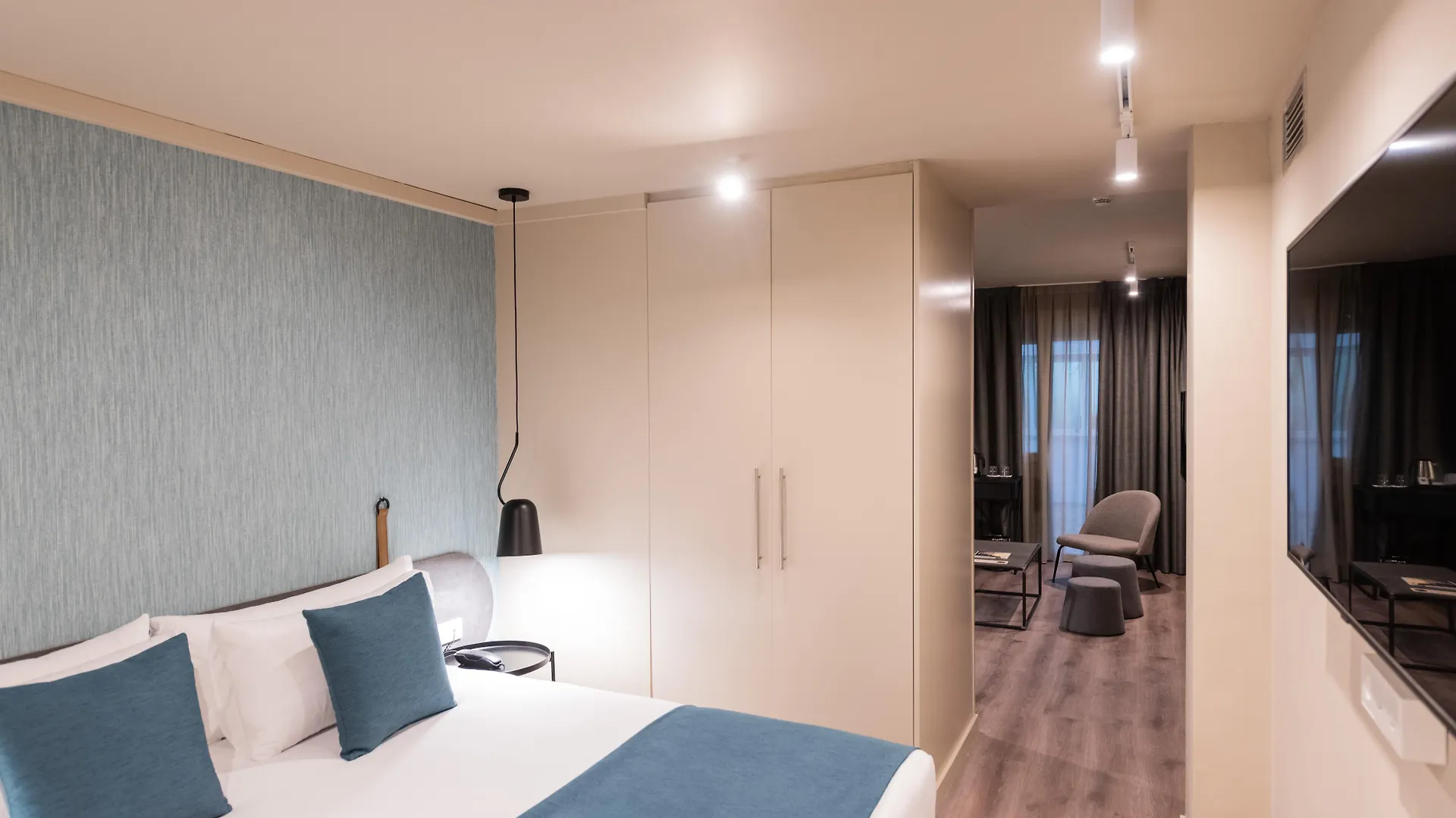 Atenea Rekord Suites Βαρκελώνη 4*,