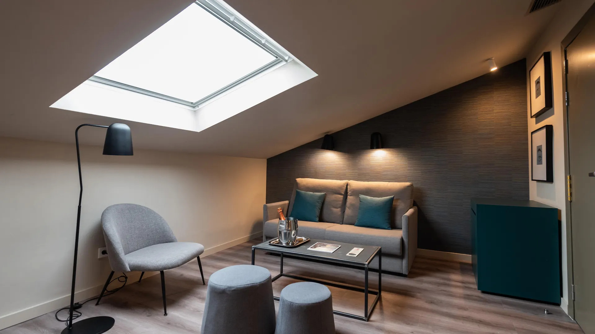 Atenea Rekord Suites Barcellona 4*,  Spagna