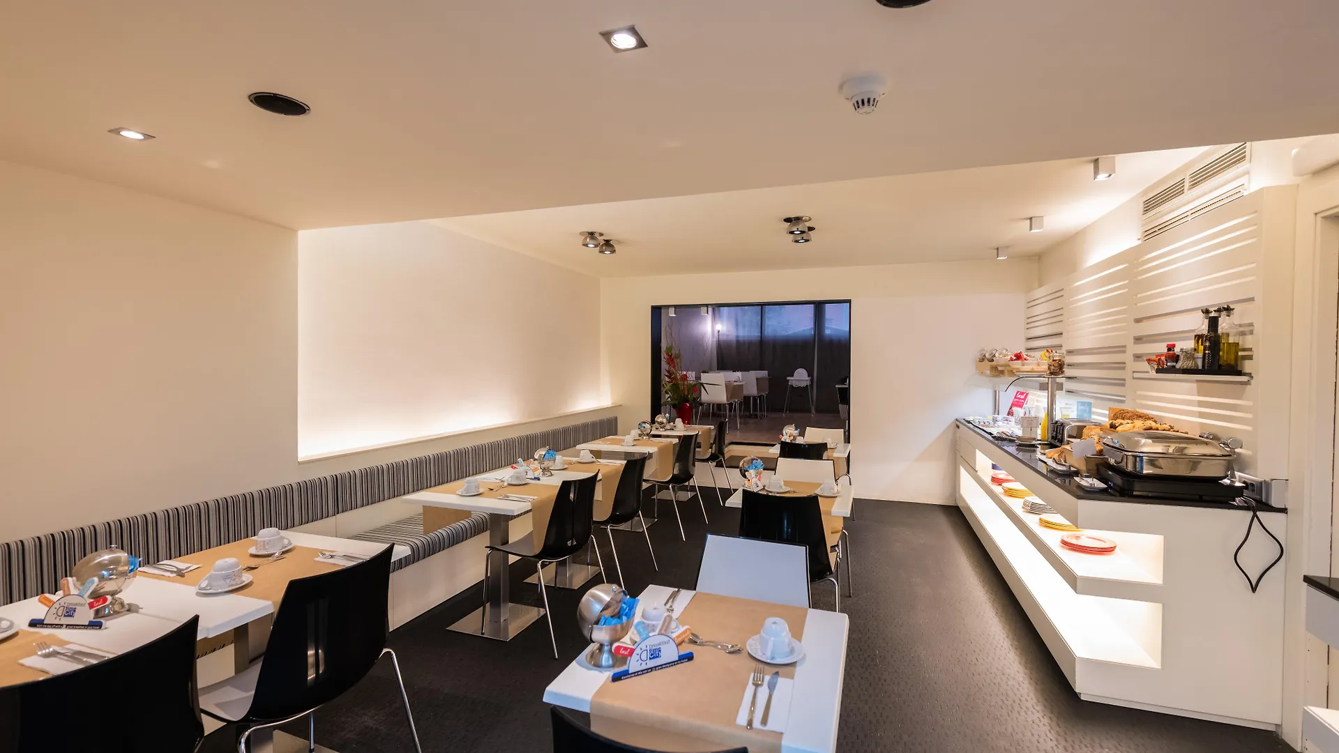 Atenea Rekord Suites Βαρκελώνη 4*,