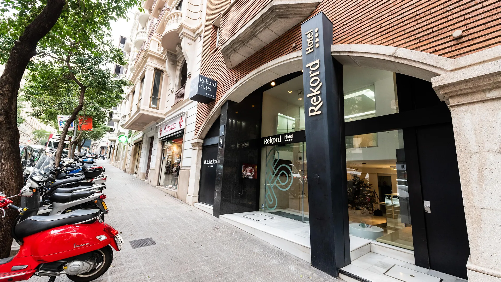 Atenea Rekord Suites Βαρκελώνη Ξενοδοχείο