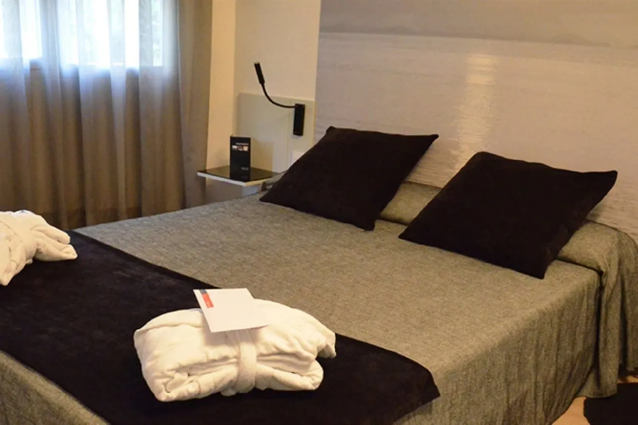 Hotel Atenea Rekord Suites Barcellona